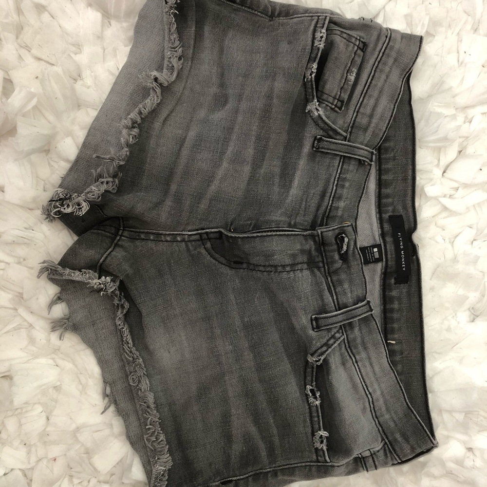 Shorts - Picture 3 of 5